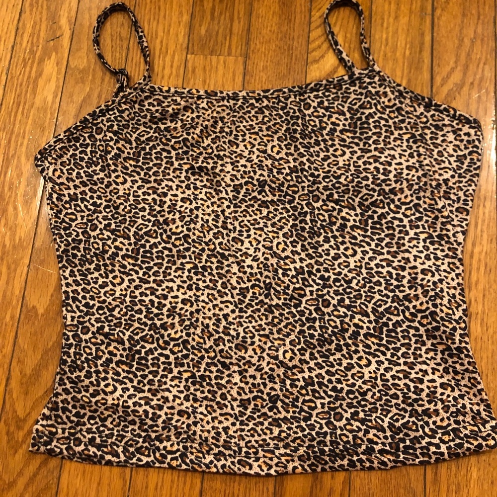 leopard crop top